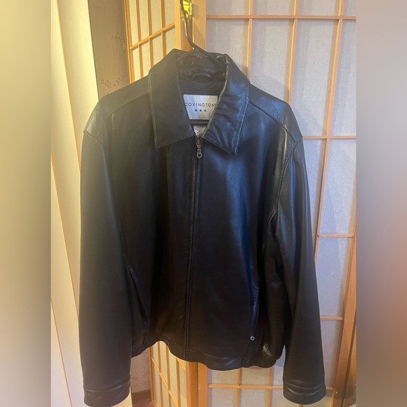Worthington Leather Jacket. Zips with ease. Size large. Excellent new condition. - Picture 3 of 14